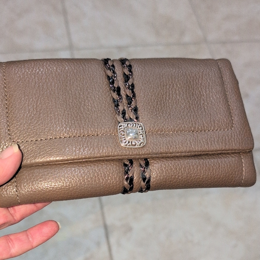 Elegant Tan Leather Women's Clutch